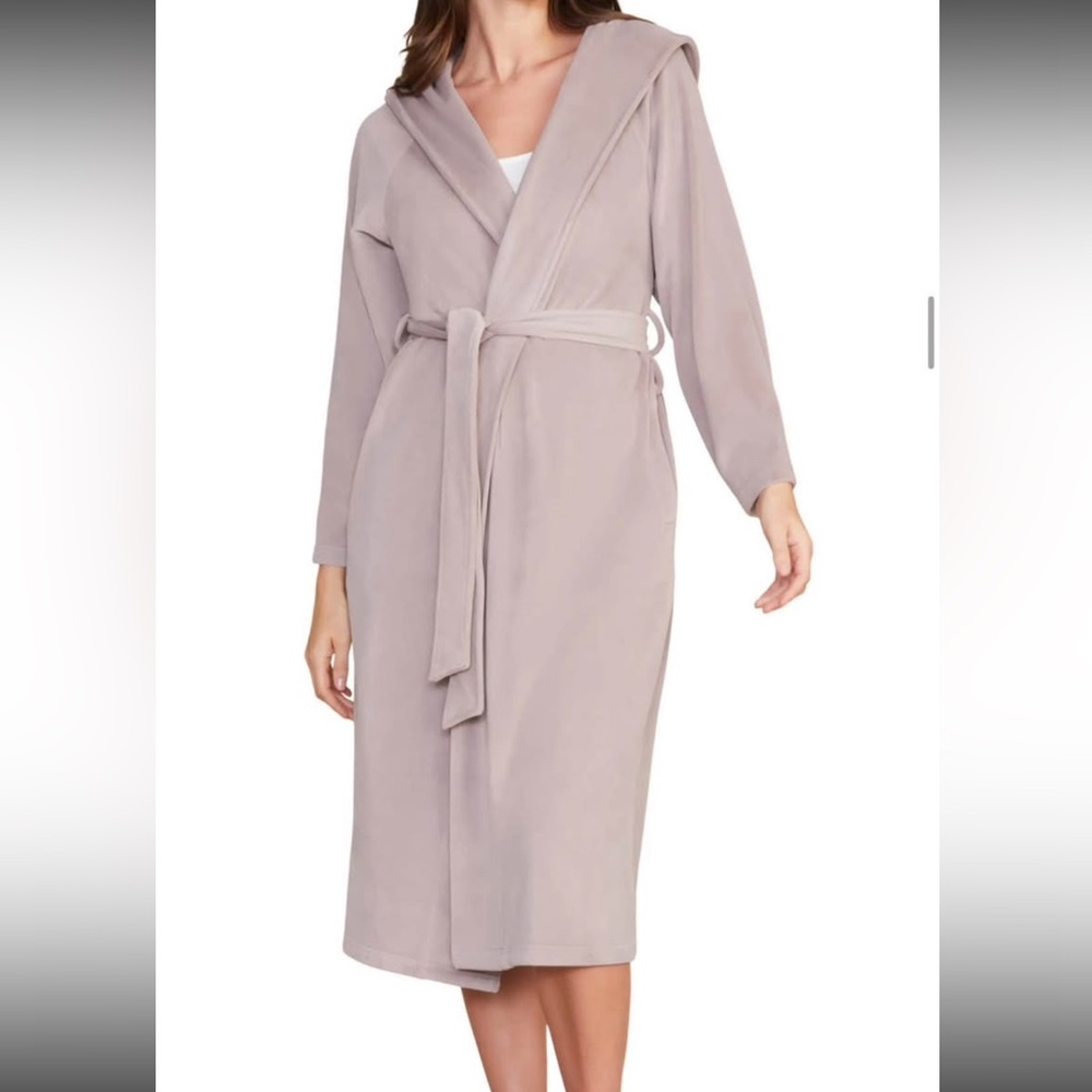 Barefoot Dreams LuxeChic®Hooded
Velour Robe